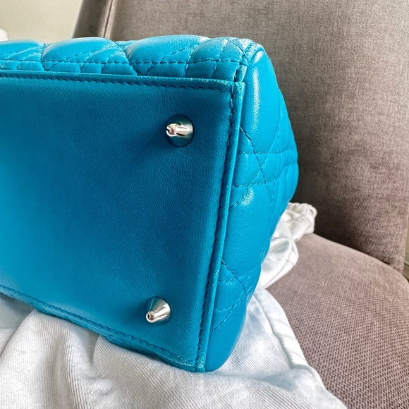 Lady Dior｜Medium Bag in Blue - Picture 9 of 12